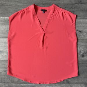 Banana Republic‎ Coral Pink V-Neck Pleated Shell - Size Large